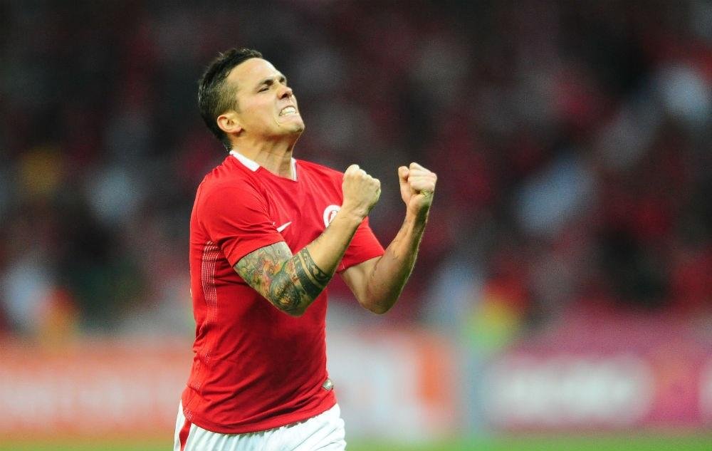 Carvalho pede equil&iacute;brio e foco para restante do Brasileir&atilde;o