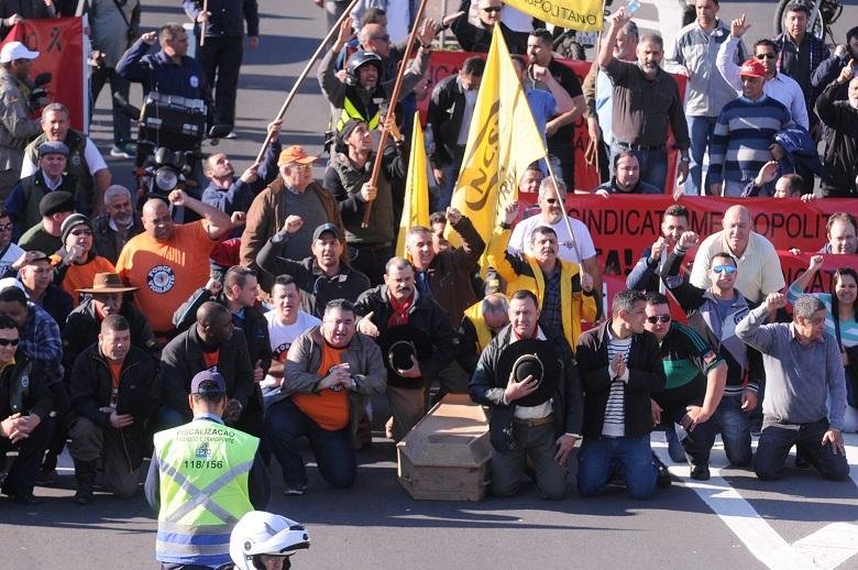 Secret&aacute;rio adjunto de Seguran&ccedil;a promete novo encontro com rodovi&aacute;rios ap&oacute;s protesto  