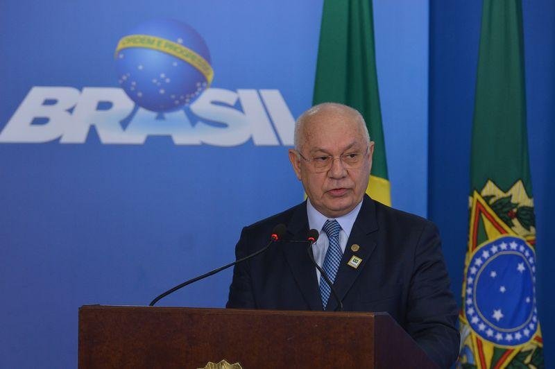 Supremo decidiu manter Michel Temer como interino at&eacute; an&aacute;lise definitiva dos recursos do impeachment