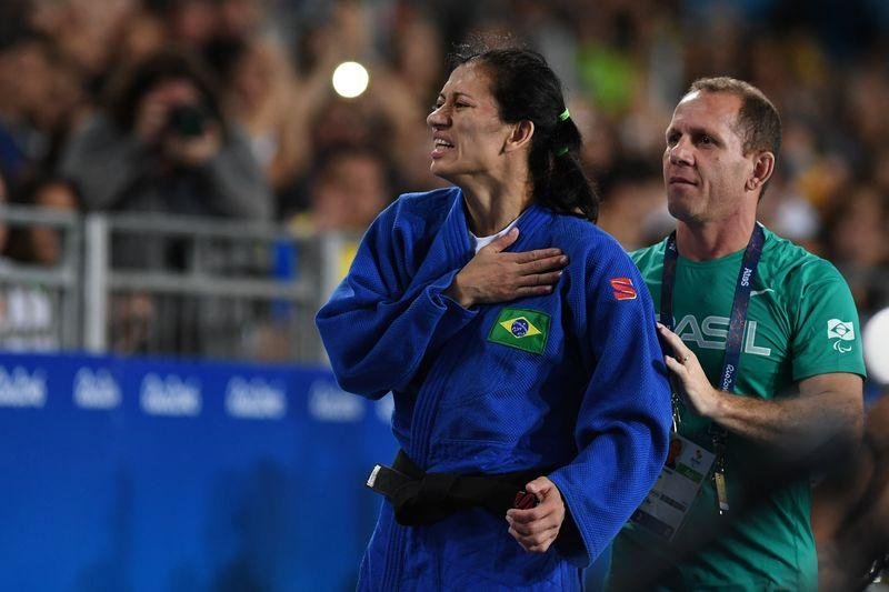 L&uacute;cia Ara&uacute;jo leva primeira medalha brasileira no jud&ocirc; paral&iacute;mpico na Rio 2016