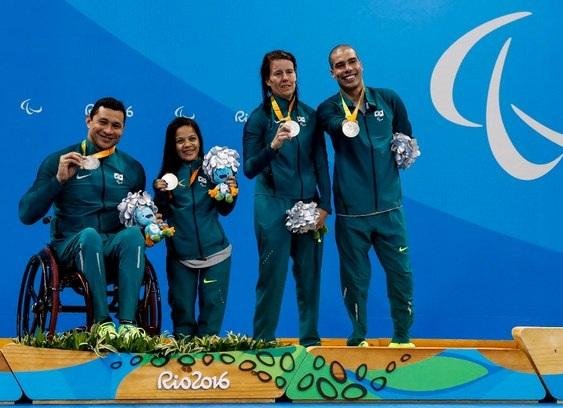 Atleta conquistou sonhada medalha no revezamento misto 4x50m, ao lado de Daniel Dias, Clodoaldo Silva e Joana Silva