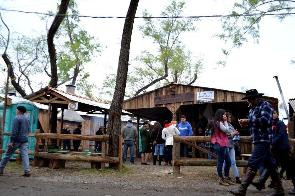 Acampamento Farroupilha espera bater acumulado de 360 mil visitantes at&eacute; este domingo