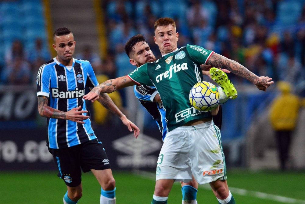 Luan perdeu grande chance no come&ccedil;o do segundo tempo