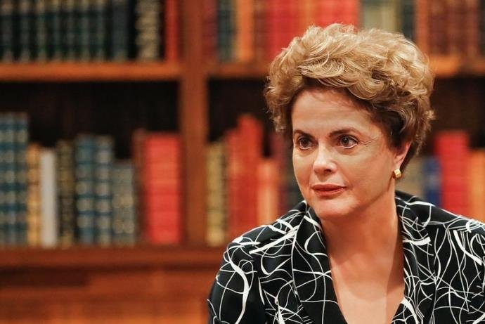 Para advers&aacute;rios de Cunha, impeachment de Dilma motivou processo de cassa&ccedil;&atilde;o 