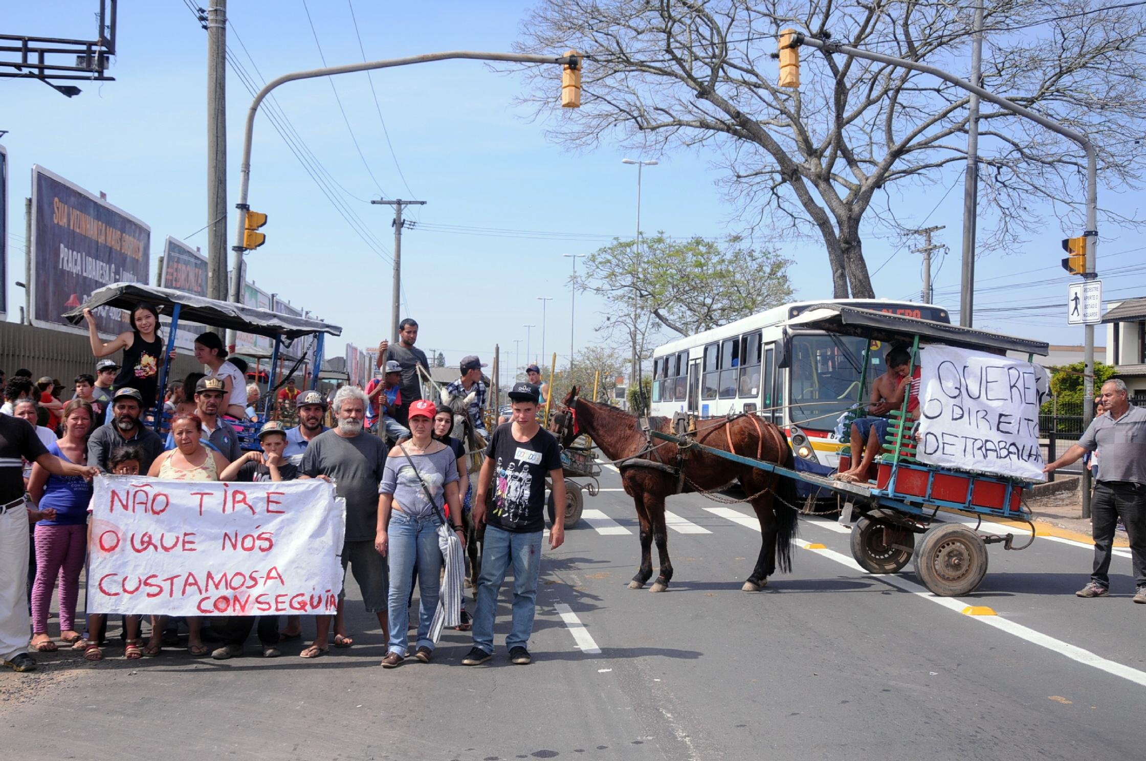 Carroceiros realizaram protesto na Zona Norte