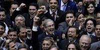 Deputados ficam surpresos com baixa votação favorável a Cunha