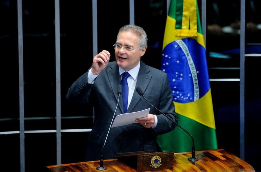 Senador disse que Congresso ter&aacute; agenda positiva sem presen&ccedil;a de Cunha