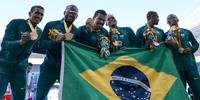 Brasil conquista ouro no revezamento para atletas com deficiência visual