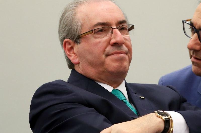 Cunha acelera produ&ccedil;&atilde;o de livro e se recusa a receber "traidores"