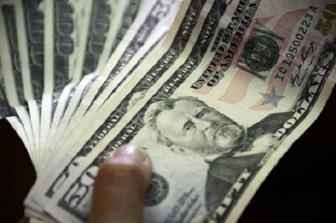 D&oacute;lar fecha cotado a R$ 3,34