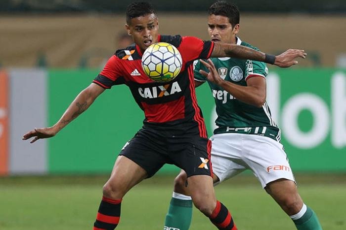 Cariocas conseguiram igualdade em 1 a 1 com um jogador a menos em campo
