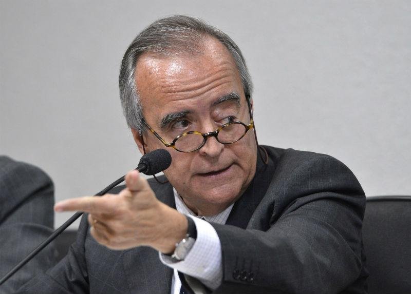 Moro condena Cerver&oacute; a seis anos e oito meses por corrup&ccedil;&atilde;o 