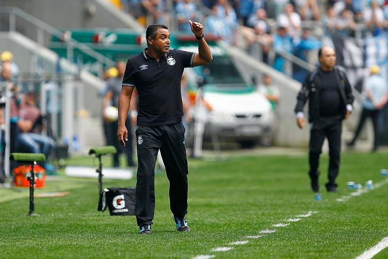 Roger divulgou nota sobre sa&iacute;da do Gr&ecirc;mio