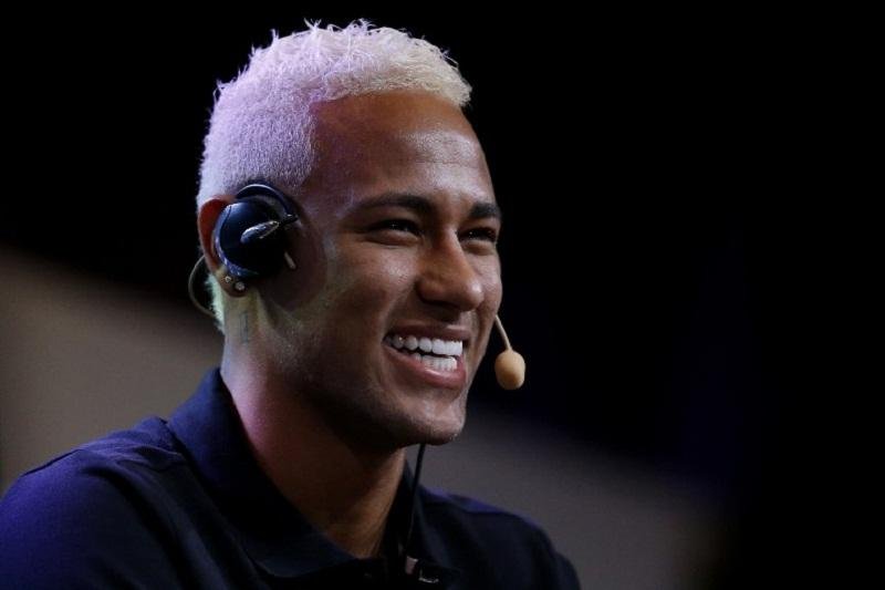 Neymar diz que vive um sonho no Barcelona