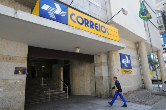 Servidores dos Correios decidem encerrar a greve no RS