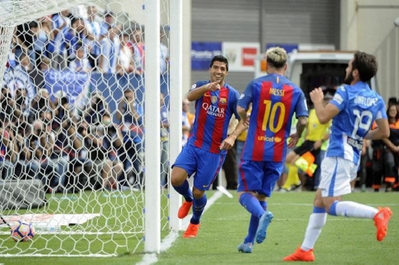 Trio MSN marca e Barcelona goleia no Campeonato Espanhol