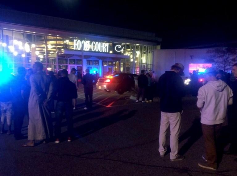 Um homem esfaqueou e feriu oito pessoas em um shopping em Minnesota, nos Estados Unidos, nesse s&aacute;bado