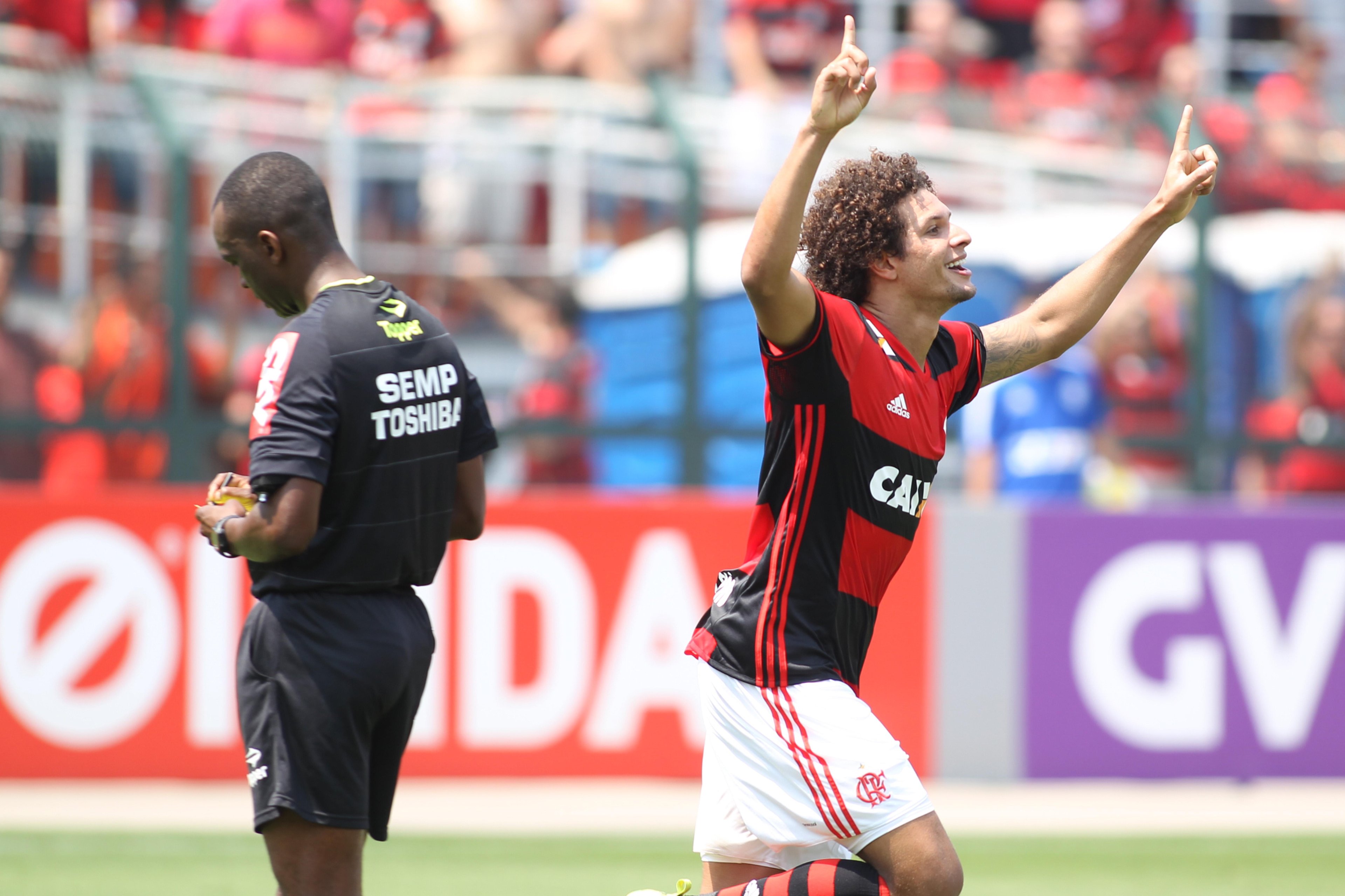 Flamengo fez 2 a 0 no Figueirense