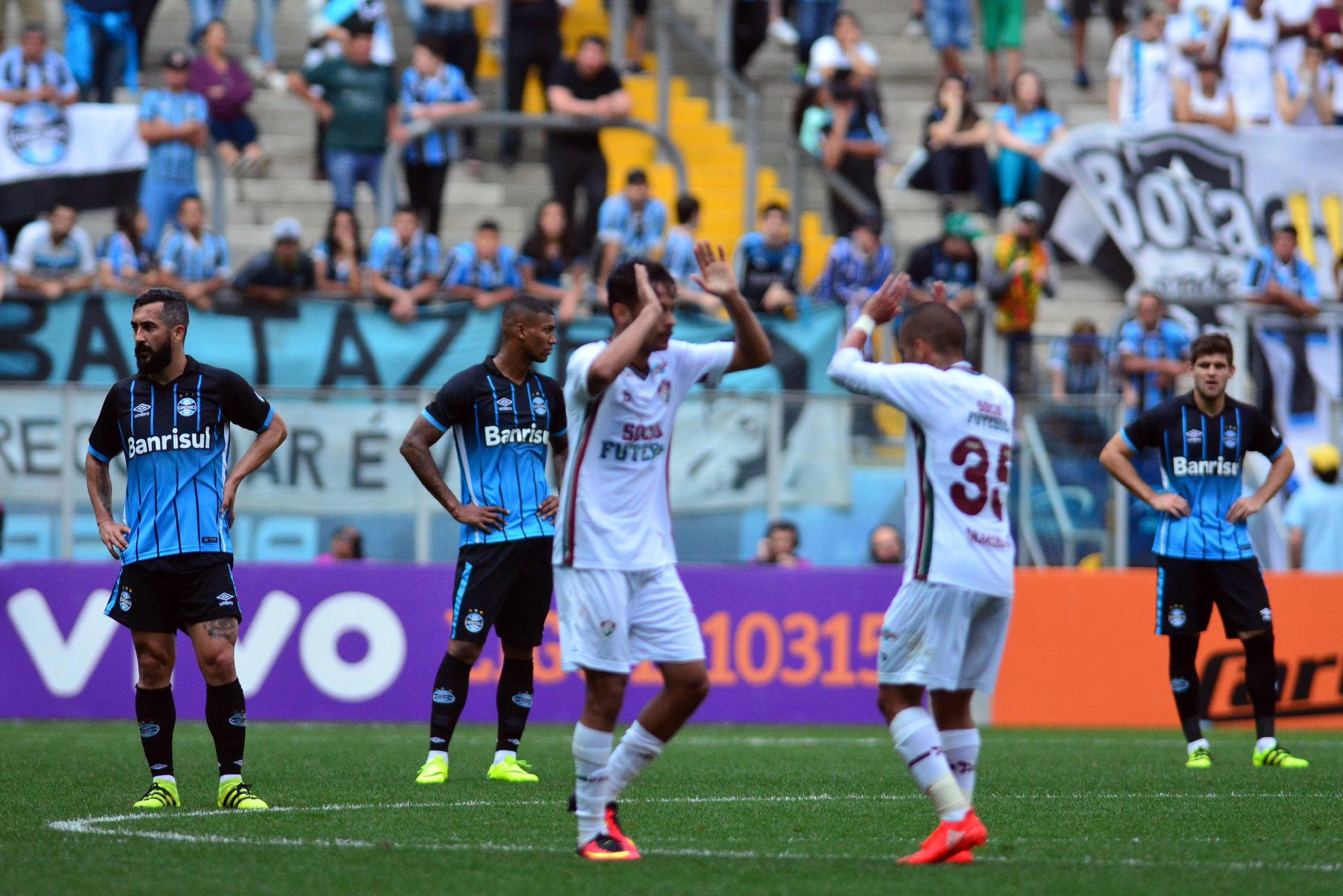 Gr&ecirc;mio foi derrotado pelo Fluminense por 1 a 0 na Arena