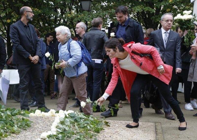 Fran&ccedil;a presta homenagem a todas as v&iacute;timas do terrorismo