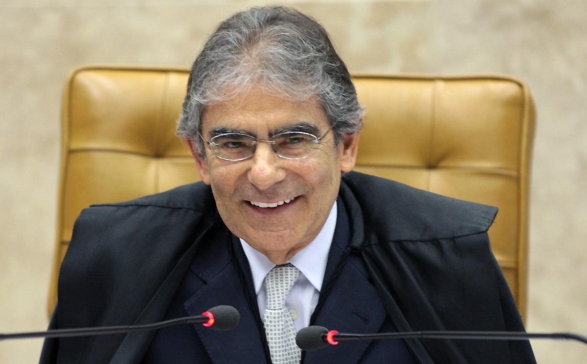 Ayres Britto falou sobre den&uacute;ncia do MPF contra Lula 