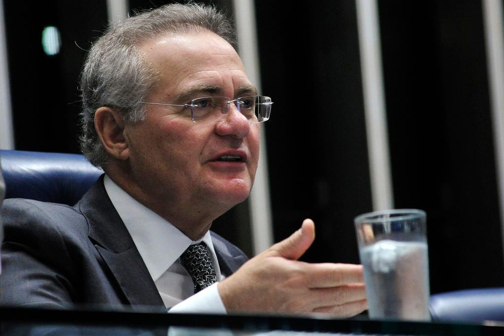 Renan Calheiros diz que Lava Jato precisa "acabar com exibicionismo" 
