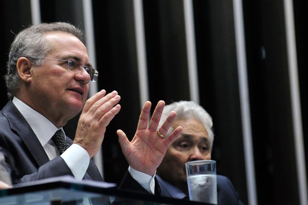 Sess&atilde;o conjunta da C&acirc;mara e Senado foi encerrada sem conclus&atilde;o de v&aacute;rios projetos. Presidente do Senado, Renan Calheiros, disse que far&aacute; nova tentativa em outubro