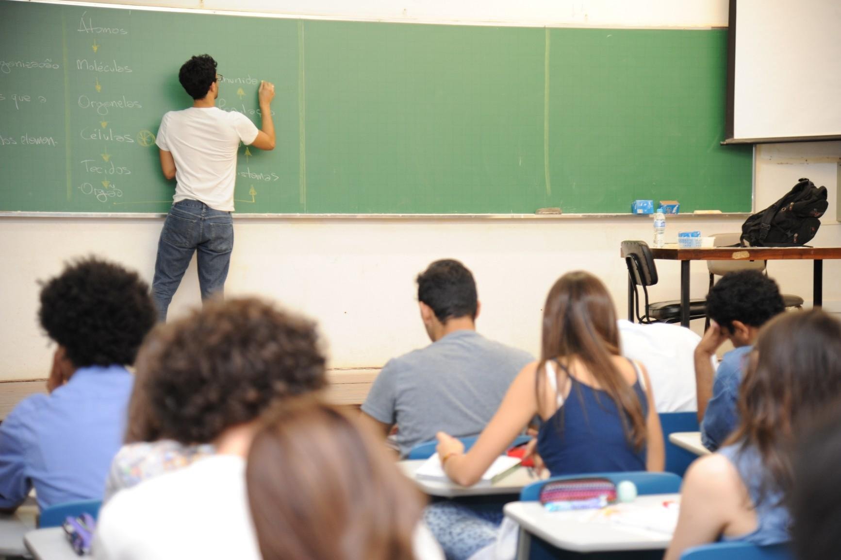 Mudan&ccedil;as devem focar na carga hor&aacute;ria com conte&uacute;do de interesse pr&oacute;prio do estudante
