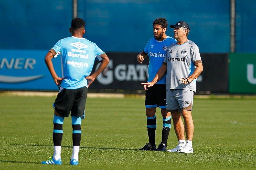 Treinador ter&aacute; de acabar com principal problema do Gr&ecirc;mio no momento: a inoper&acirc;ncia do setor ofensivo 