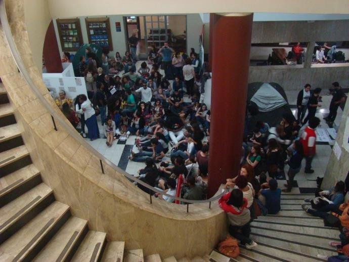Estudantes ocuparam a reitoria em protesto