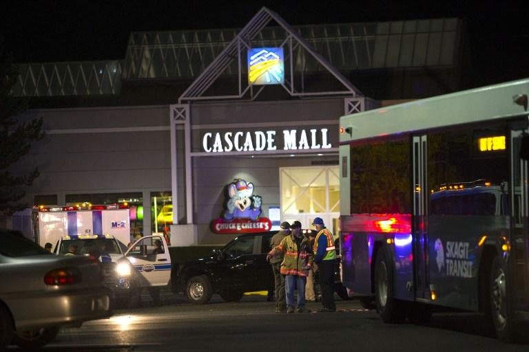 Quatro s&atilde;o mortos em tiroteio em shopping nos Estados Unidos 