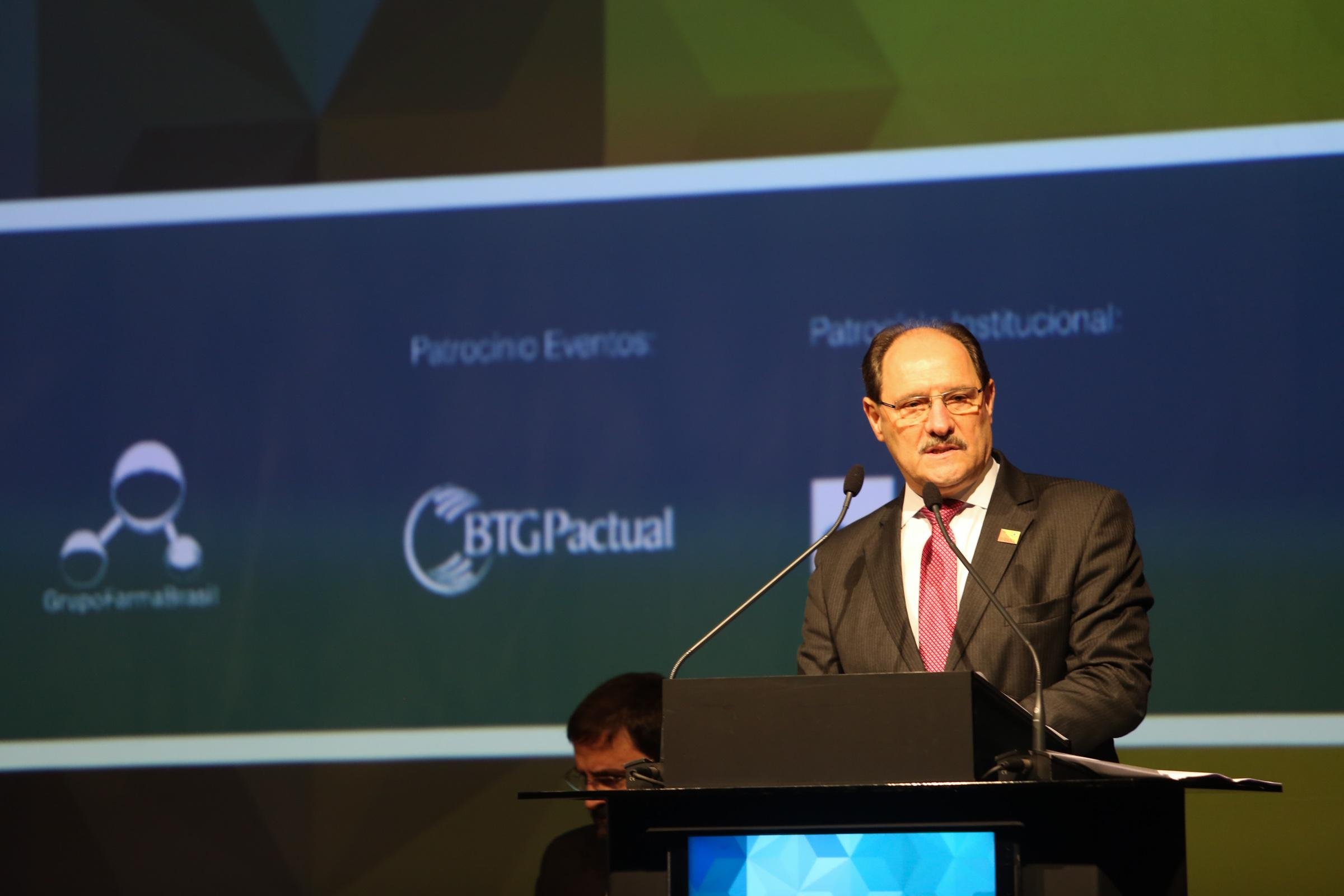 Sartori antecipar&aacute; reforma no secretariado para este ano