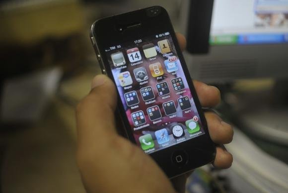 Com aplicativos para celular, eleitores podem fazer den&uacute;ncias de compra de votos