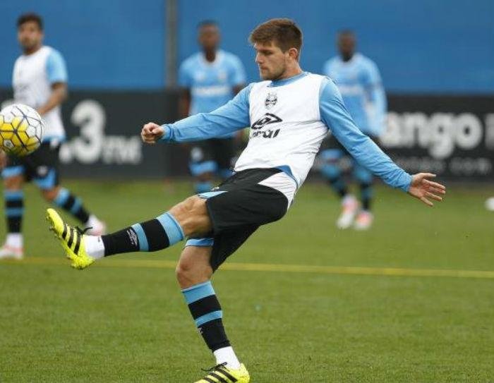 Kannemann tem preocupa&ccedil;&atilde;o em n&atilde;o sofrer gol contra o Palmeiras