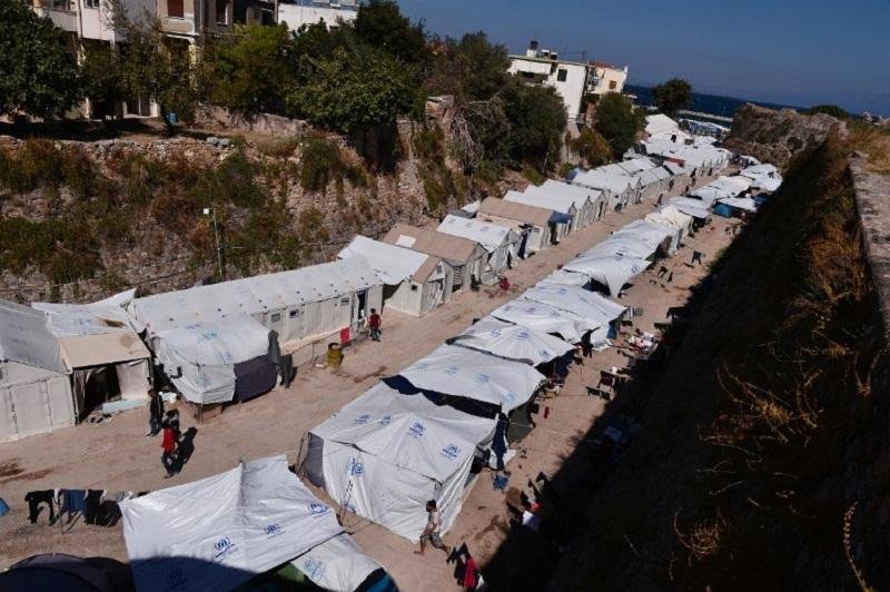 Adolescente sofre estupro coletivo em campo de refugiados na Gr&eacute;cia
