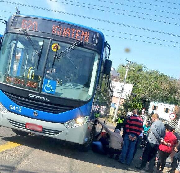 Homem morreu atropelado por um &ocirc;nibus na r&oacute;tula da avenida Nilo Pe&ccedil;anha, com Ip&ecirc;, Canan&eacute;ia e Circular