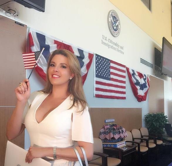 Venezuelana foi Miss Universo em 1996 e recentemente tirou cidadania americana