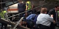 Trem colide contra estação de Nova Jersey e deixa muitos feridos	