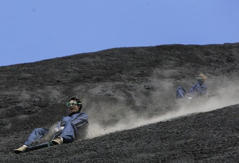 Esqui no vulc&atilde;o atrai turistas na Nicar&aacute;gua