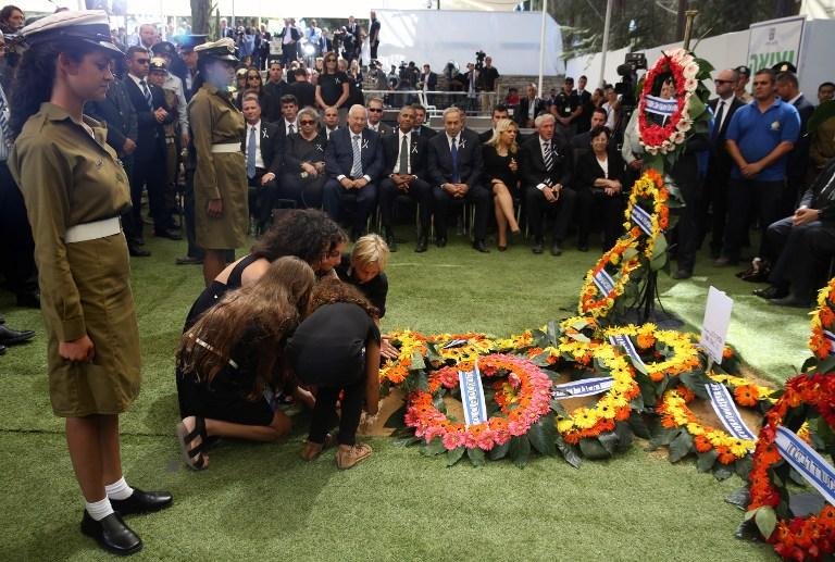 Obama e diversos l&iacute;deres lembraram trajet&oacute;ria do ex-presidente de Israel durante enterro