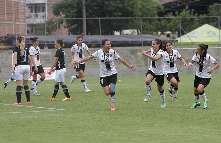 Novas regras da Conmebol exigem que times mantenham estrutura para mulheres ou se associem a clube que a tenha