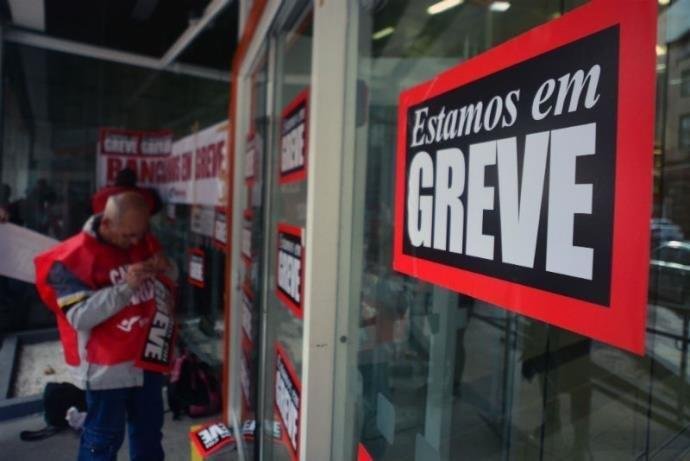 Greve j&aacute; dura 25 dias no Estado
