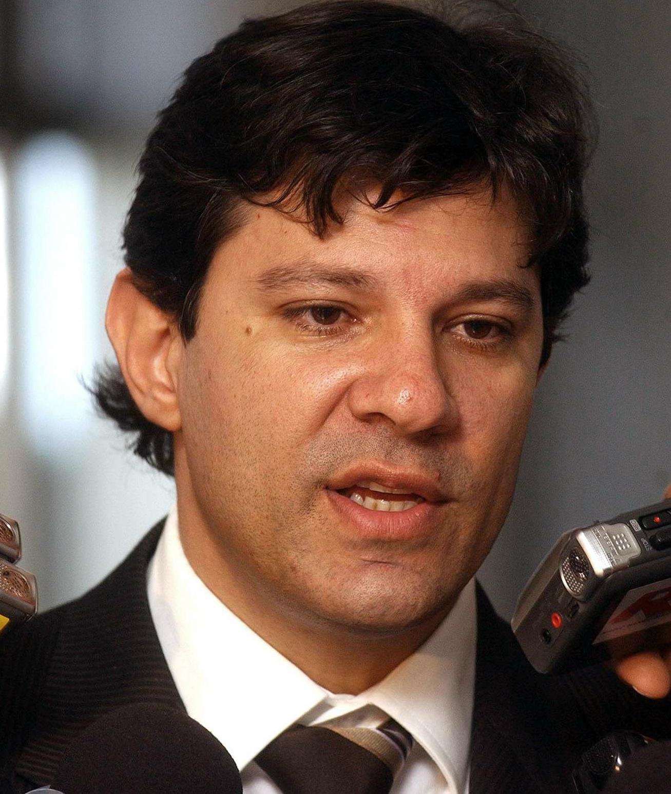 Fernando Haddad vota na zona Sul de S&atilde;o Paulo