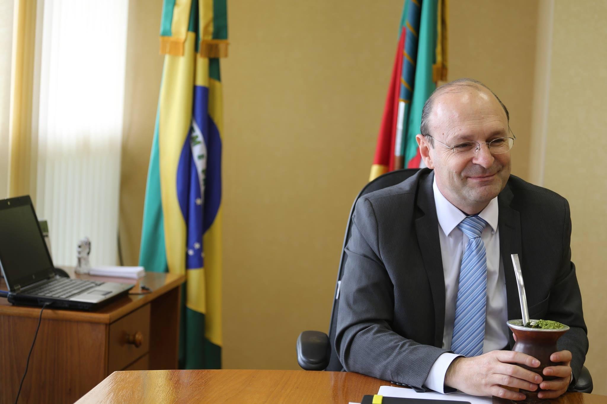 Miki Breier &eacute; o novo prefeito de Cachoeirinha