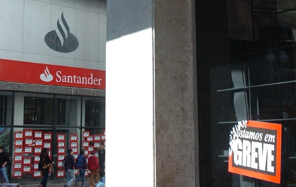 Prestes a completar um m&ecirc;s, greve ainda n&atilde;o tem previs&atilde;o de t&eacute;rmino