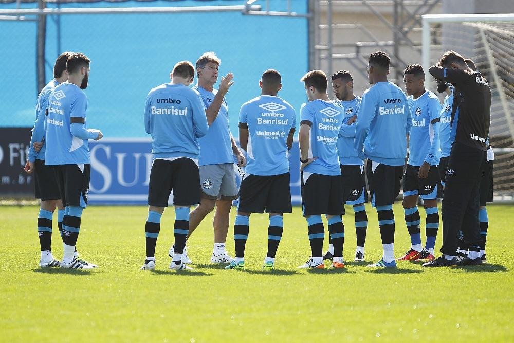 Renato conta com retornos de Marcelo Grohe e Walace na partida desta quarta