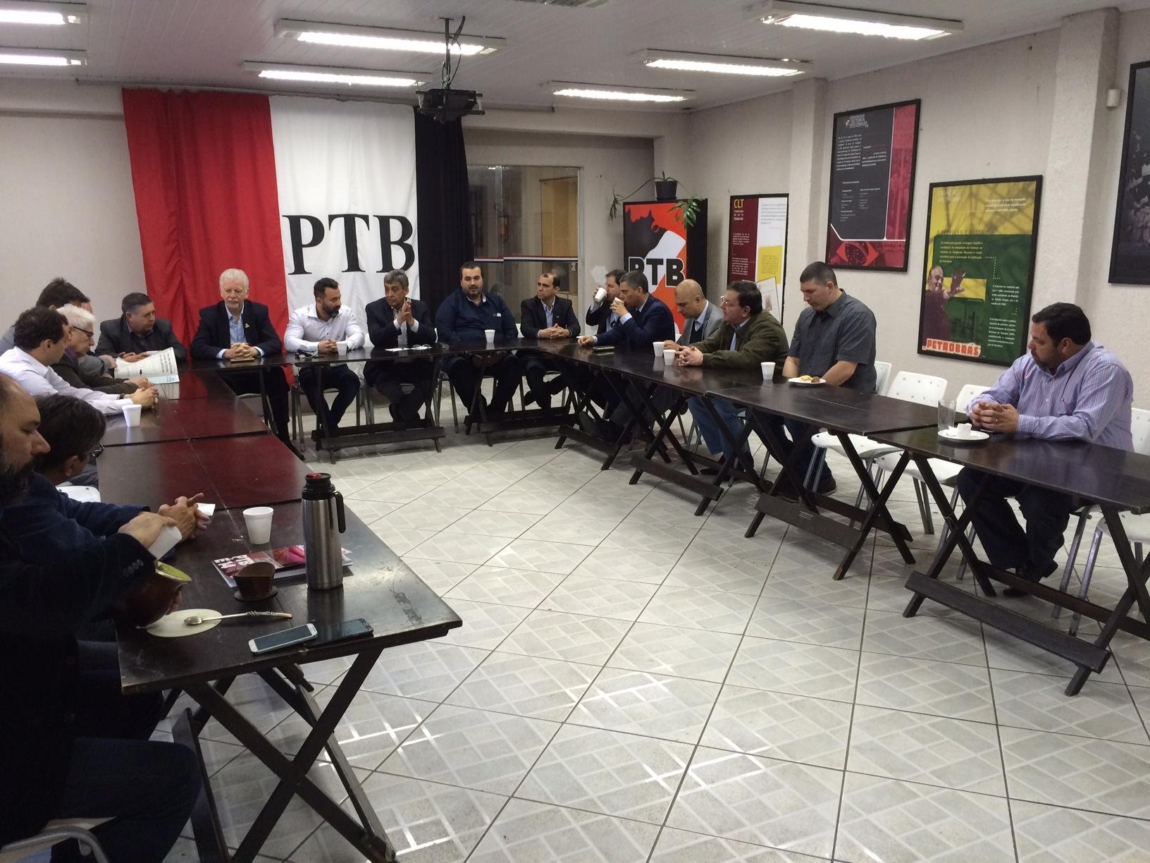 Sebasti&atilde;o Melo se reuniu com PTB e apoiadores nesta quarta-feira