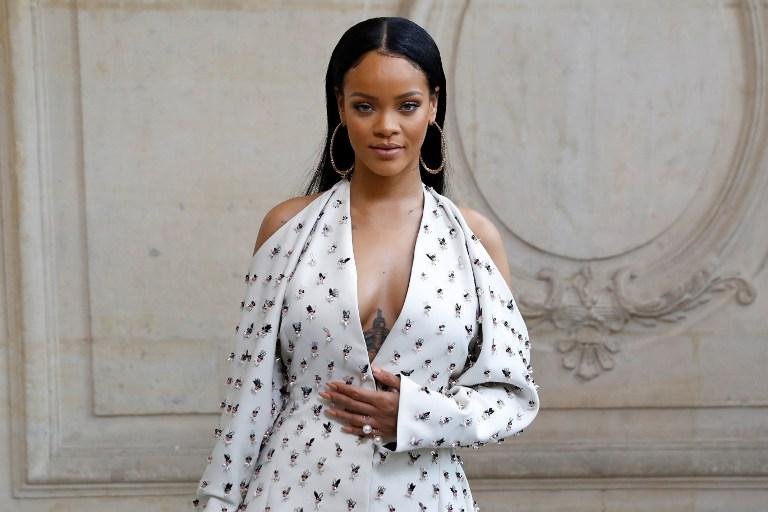 Designer que acusa Rihanna de pl&aacute;gio perde o processo