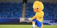 Mascote Canarinho estará presente dando apoio a Seleção Brasileira no jogo de hoje contra Bolívia