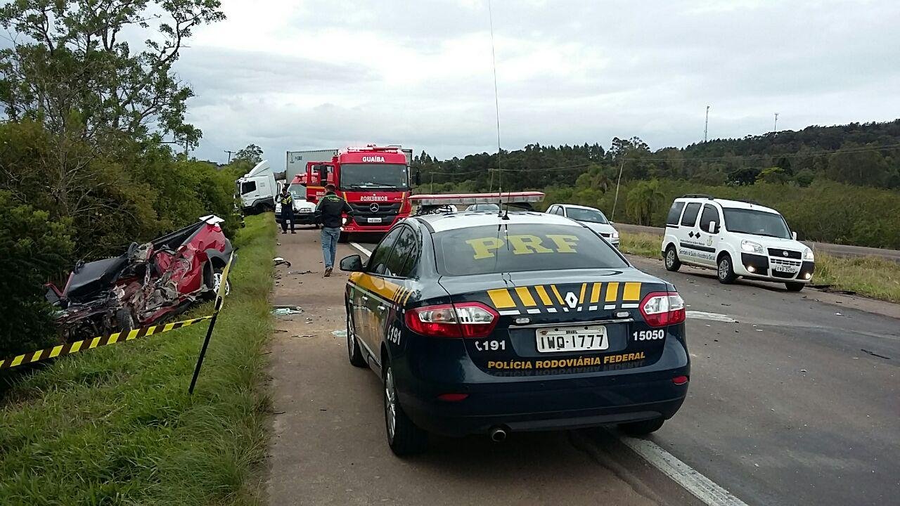 Mulher morre em colis&atilde;o frontal na BR 116